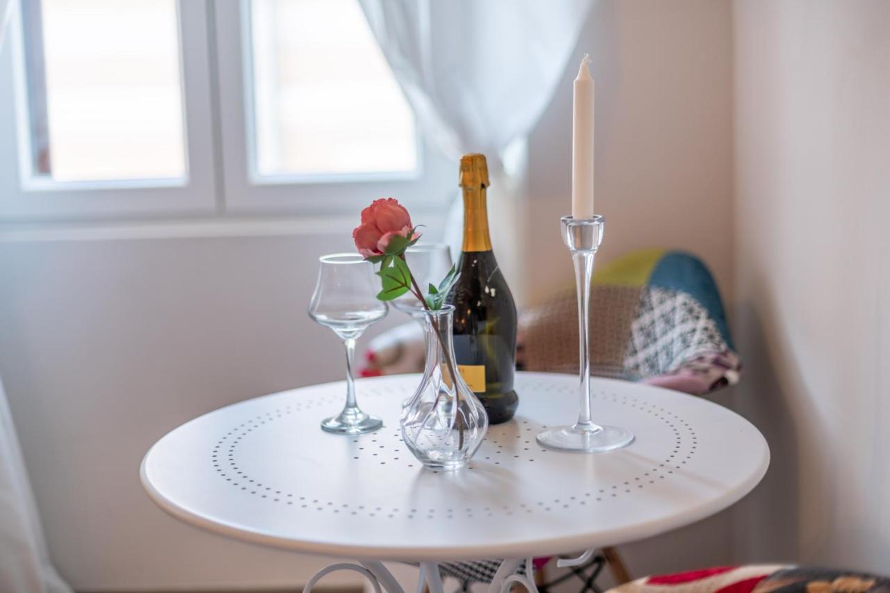 Old City Romantic Studios 4 With Free Private Parking Pula Exterior foto
