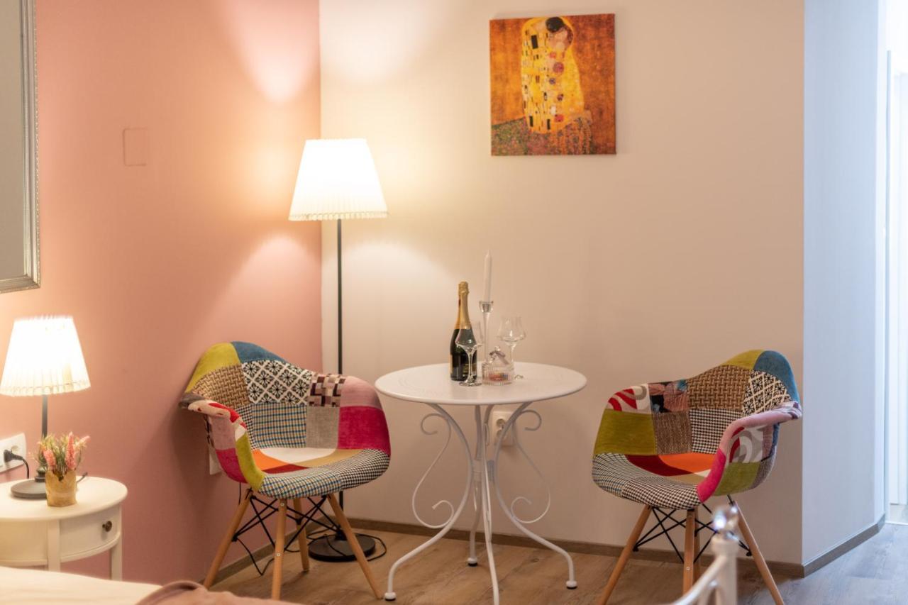 Old City Romantic Studios 4 With Free Private Parking Pula Exterior foto