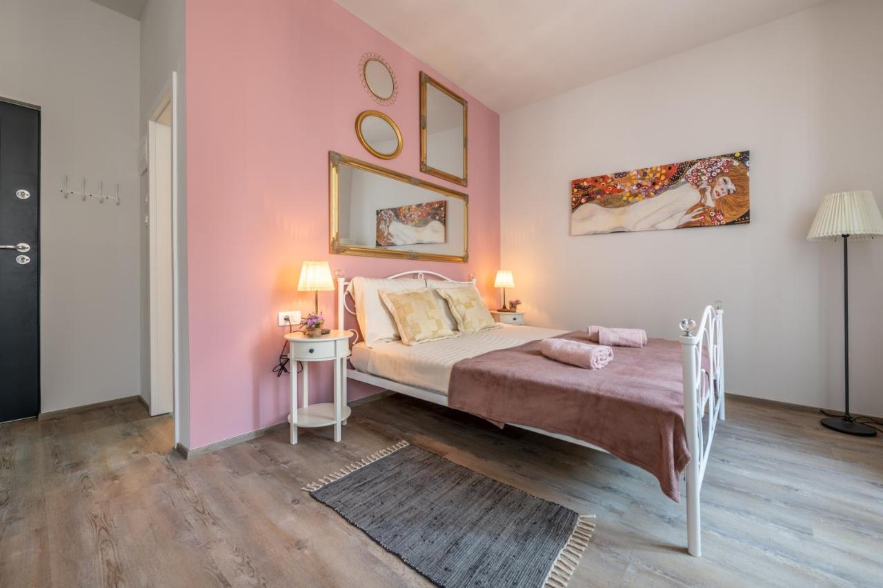 Old City Romantic Studios 4 With Free Private Parking Pula Exterior foto