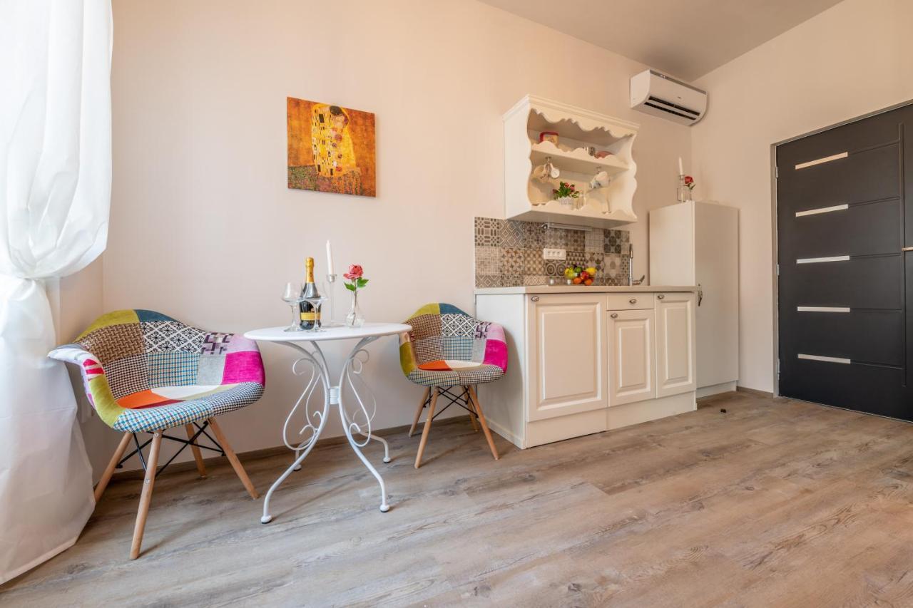 Old City Romantic Studios 4 With Free Private Parking Pula Exterior foto